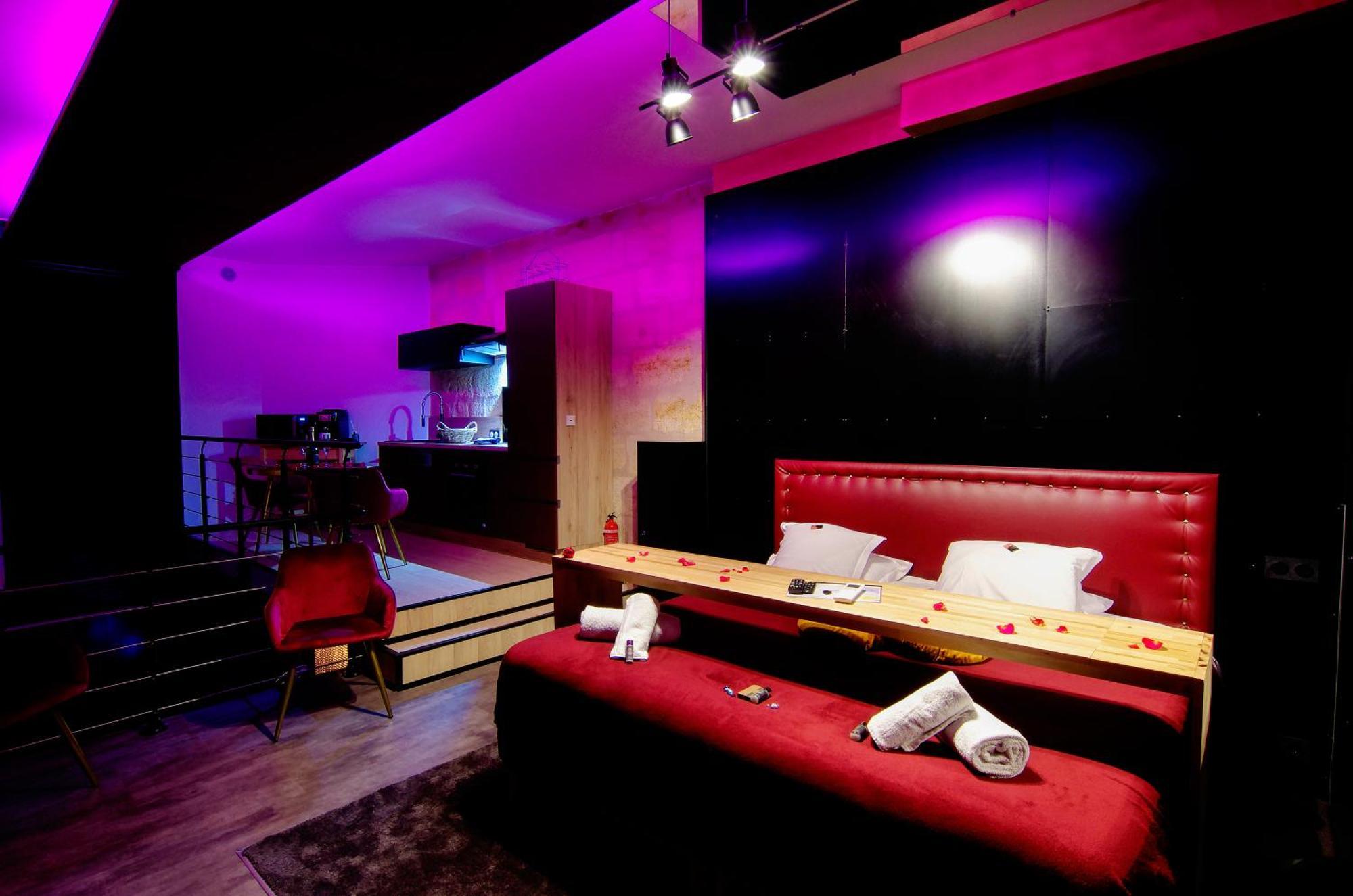 Mieuxqualhotel Jacuzzi Privatif Love Room 보르도 외부 사진
